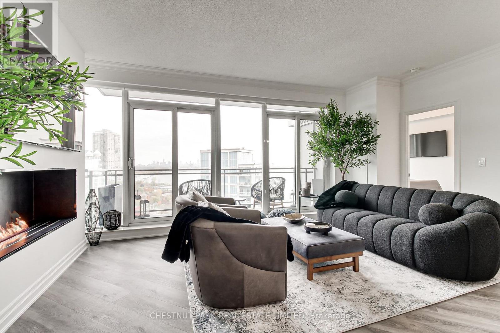 Photo 12 of 1805 2121 Lake Shore Boulevard W, Toronto ON