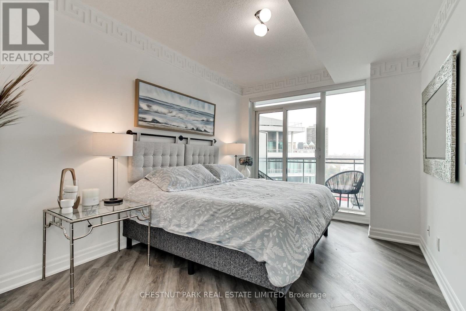 Photo 14 of 1805 2121 Lake Shore Boulevard W, Toronto ON