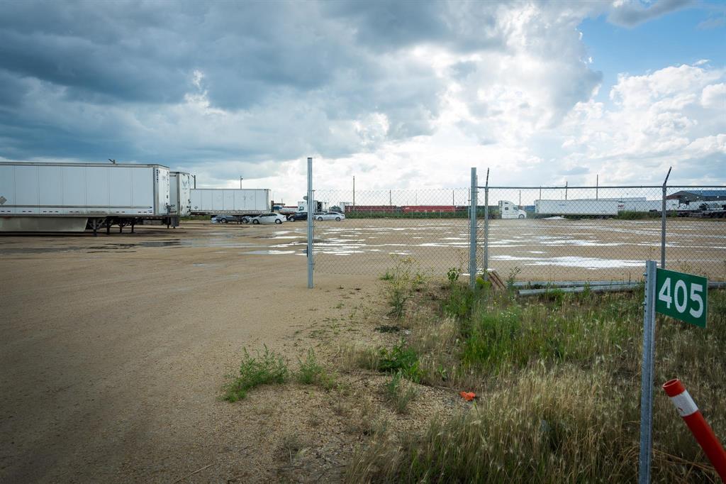 Photo 4 of 405 Goldenrod Drive, Rosser MB