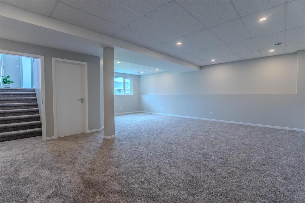 Photo 28 of 61 Parkhill Crescent, Steinbach MB