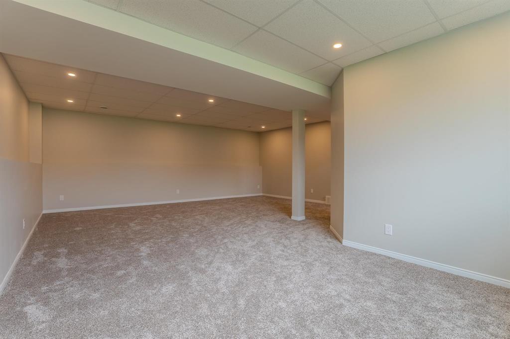 Photo 29 of 61 Parkhill Crescent, Steinbach MB