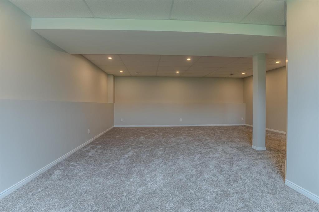 Photo 30 of 61 Parkhill Crescent, Steinbach MB