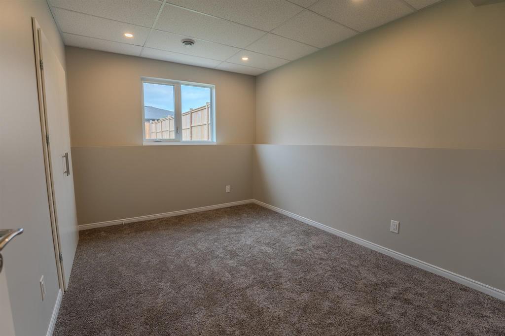 Photo 34 of 61 Parkhill Crescent, Steinbach MB