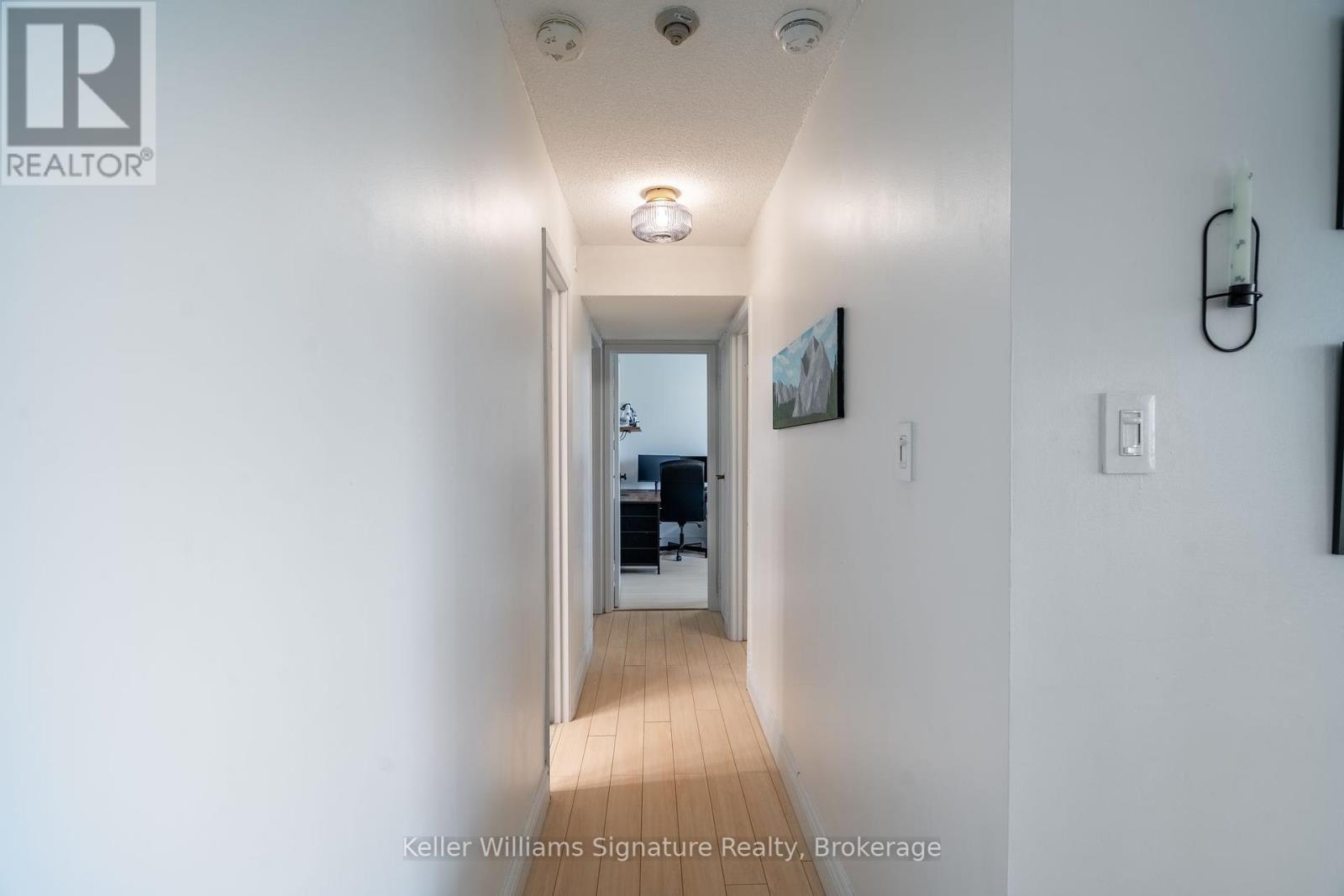 Photo 18 of 305 3835 Lake Shore Boulevard W, Toronto ON