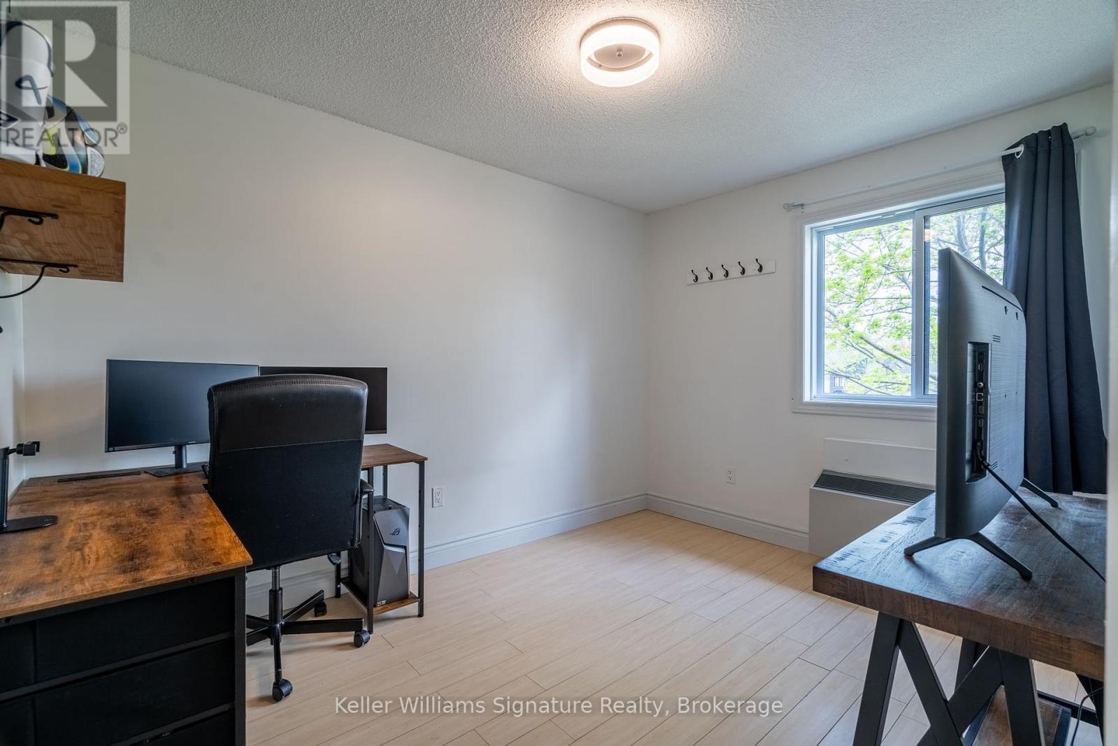 Photo 27 of 305 3835 Lake Shore Boulevard W, Toronto ON