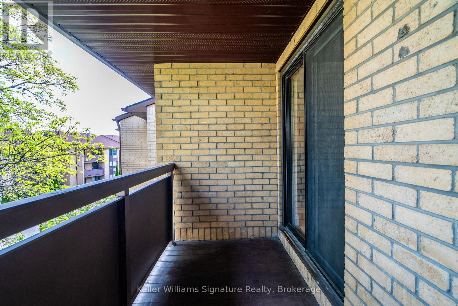 Photo 31 of 305 3835 Lake Shore Boulevard W, Toronto ON
