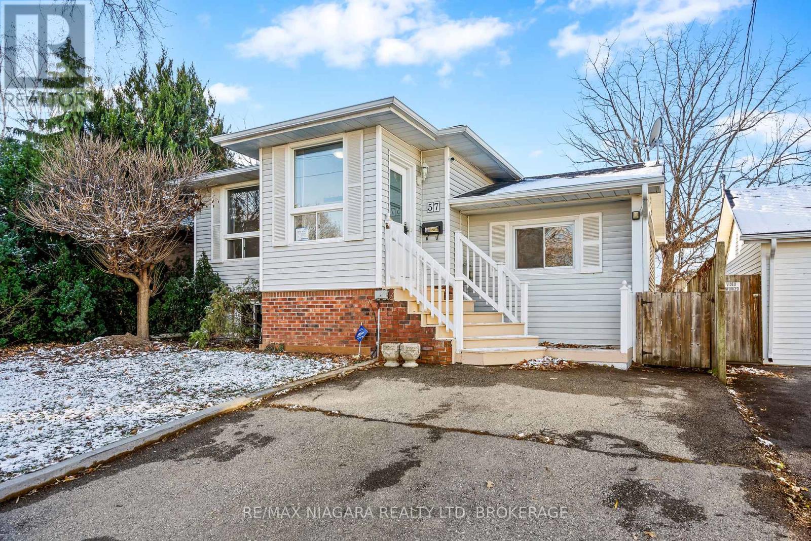 Photo 1 of 57 Lorne Street, St Catharines ON