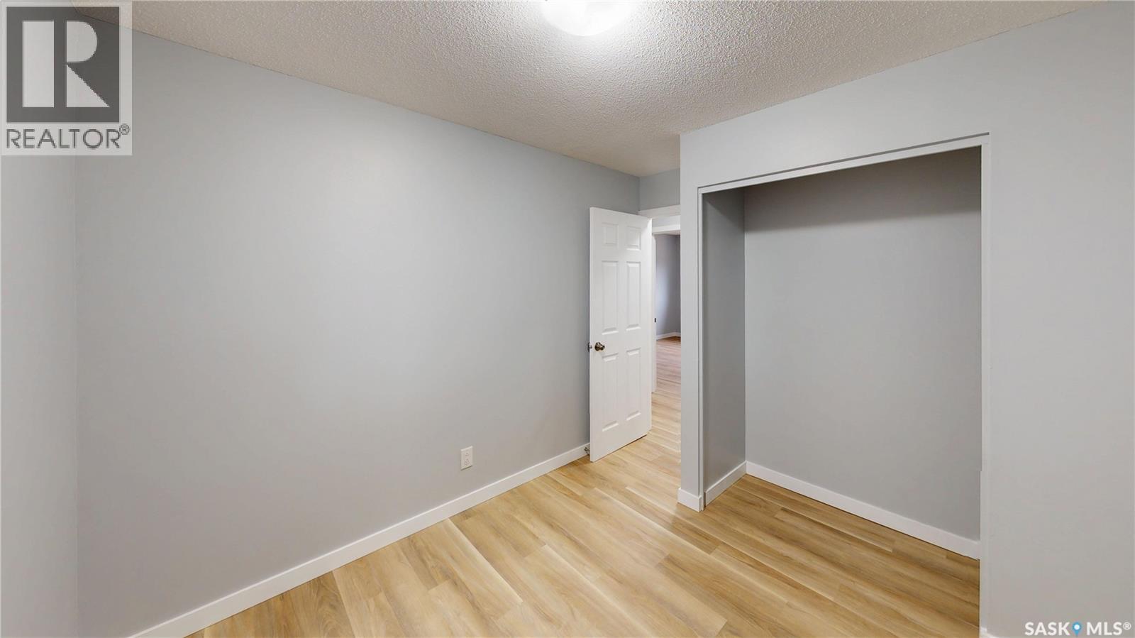 Photo 16 of 227 Hanley Crescent, Regina SK