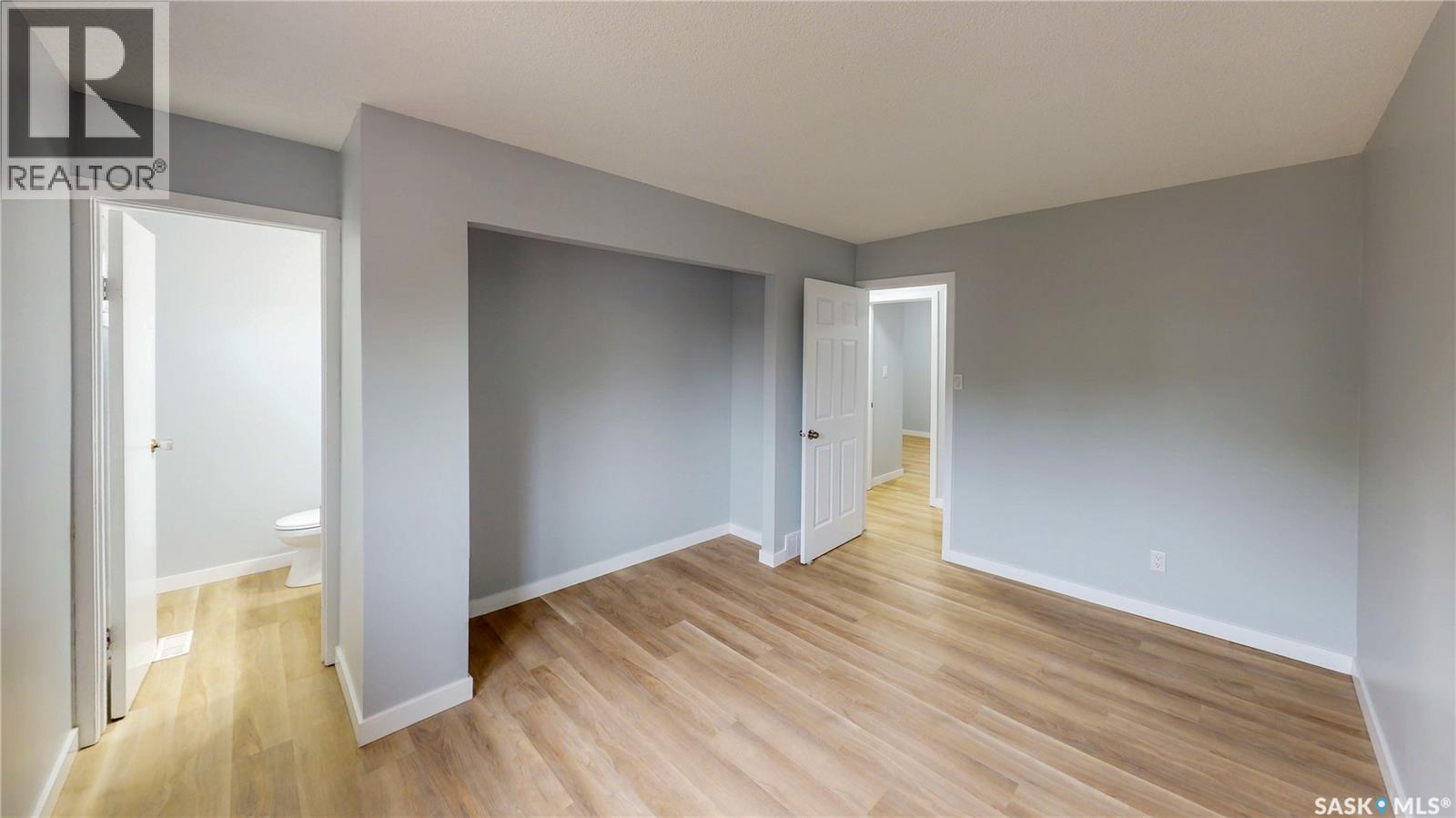 Photo 21 of 227 Hanley Crescent, Regina SK
