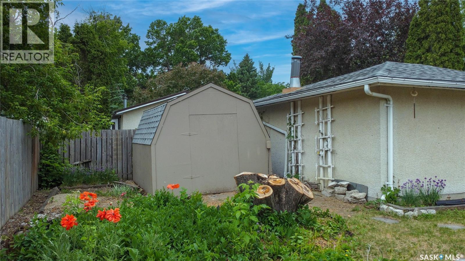 Photo 38 of 227 Hanley Crescent, Regina SK