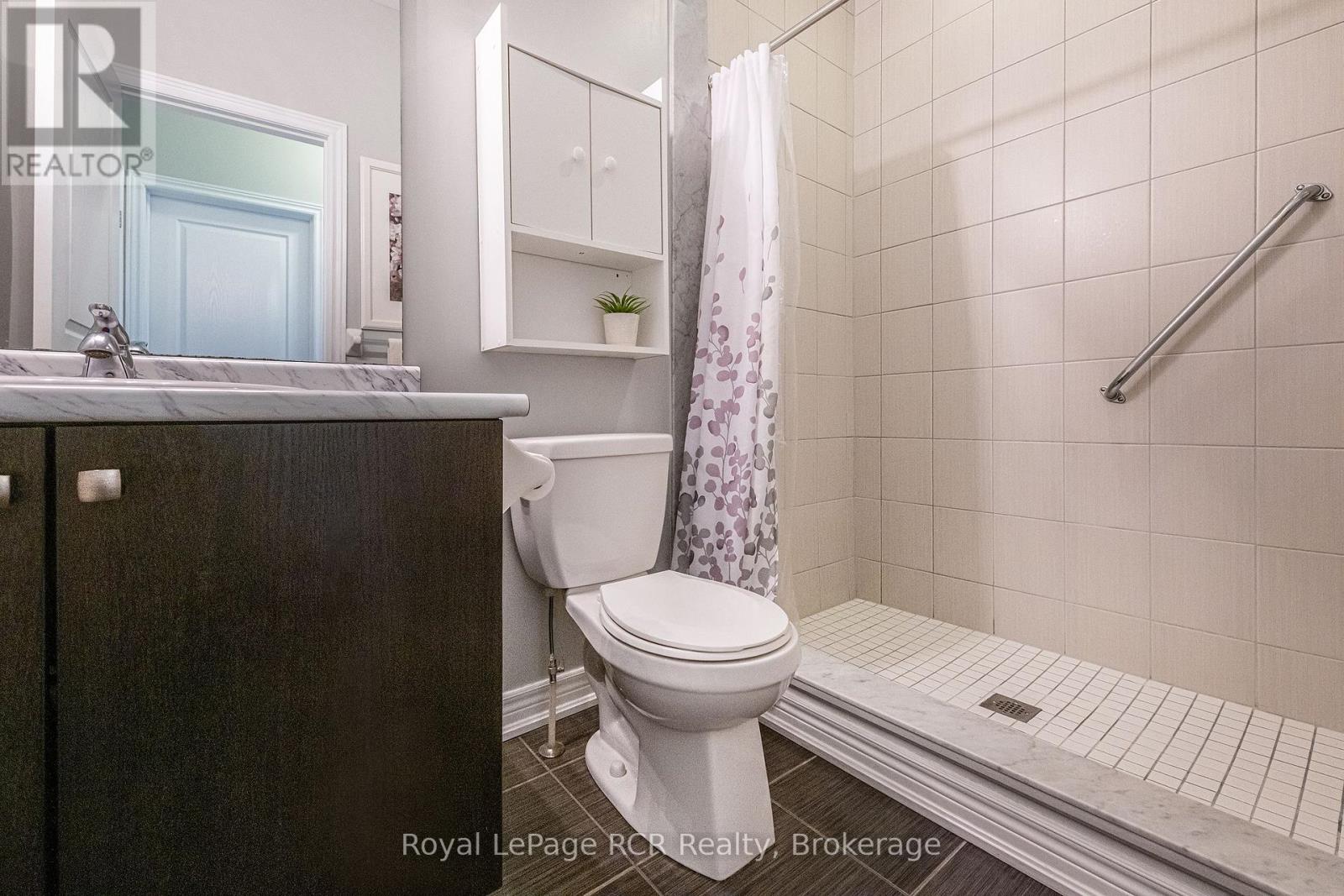 Photo 6 of 256 Johnson Drive, Shelburne ON