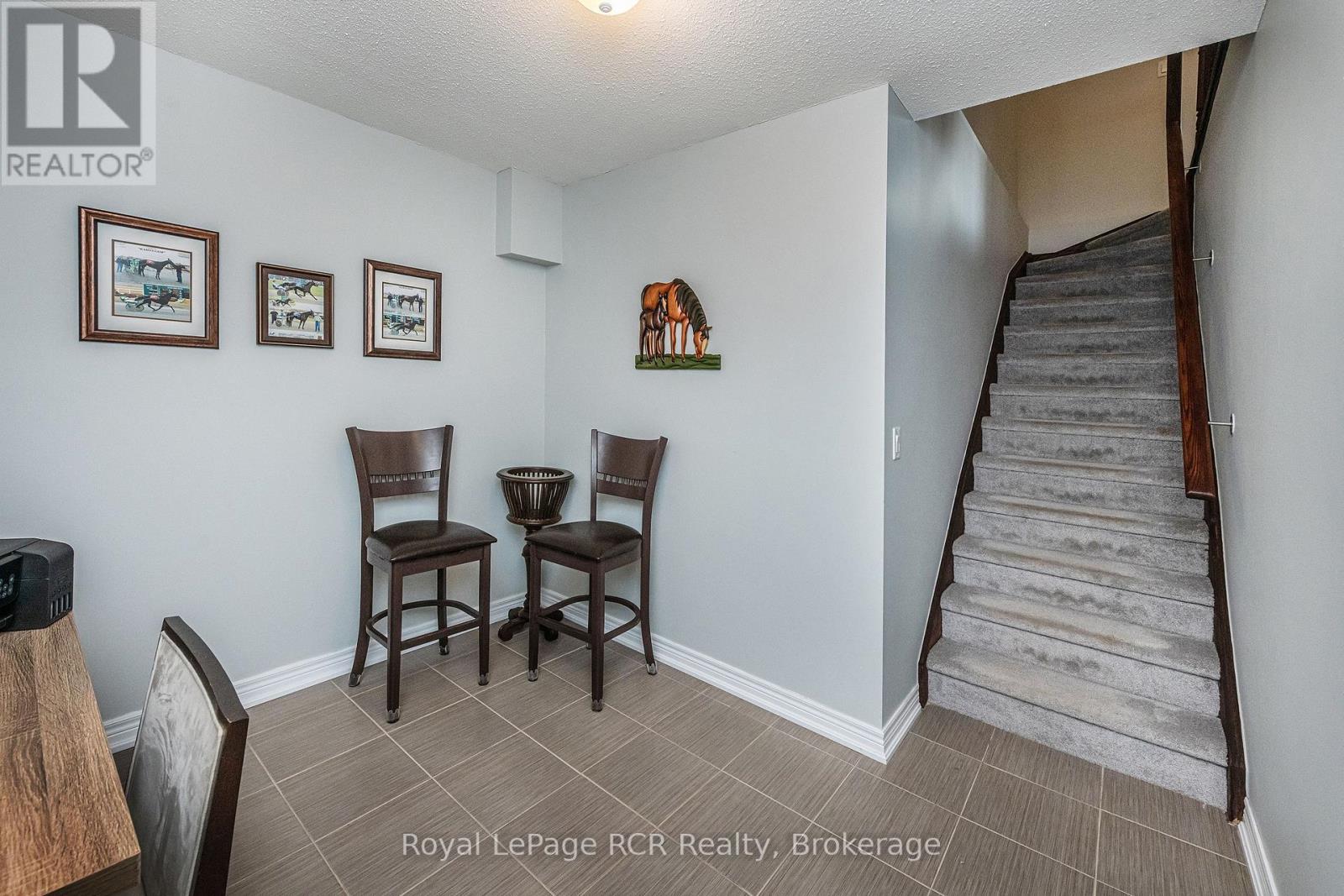 Photo 3 of 256 Johnson Drive, Shelburne ON