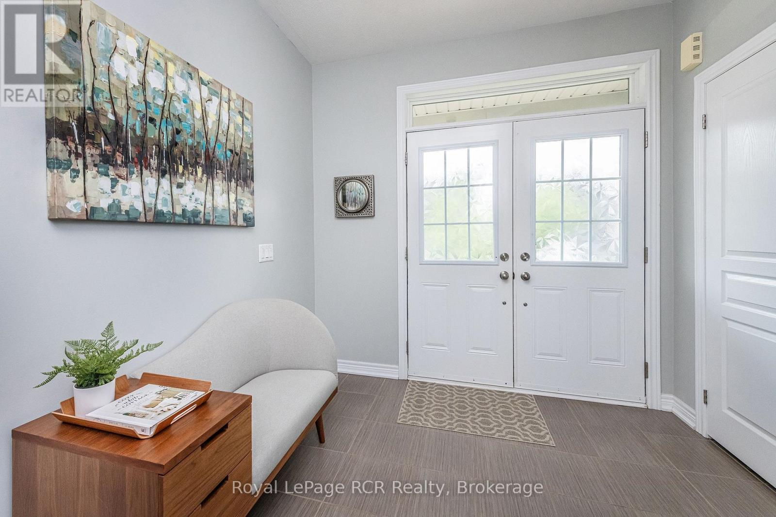 Photo 18 of 256 Johnson Drive, Shelburne ON