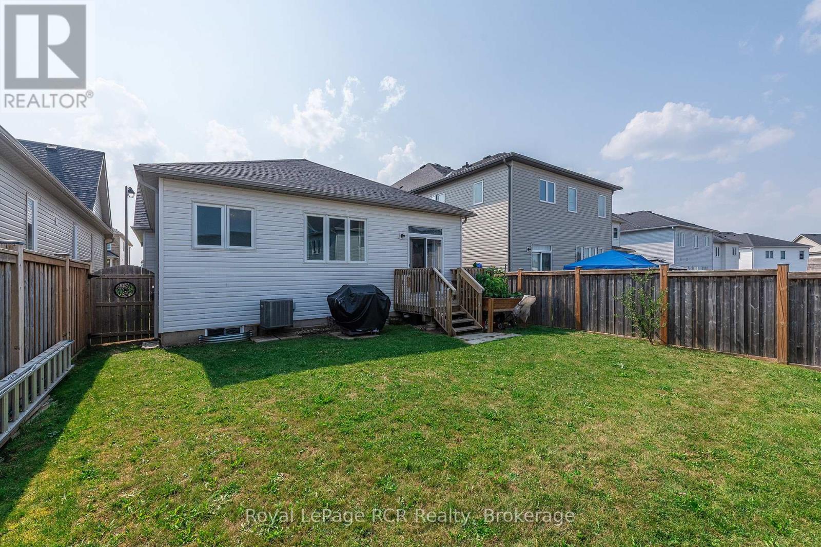 Photo 20 of 256 Johnson Drive, Shelburne ON