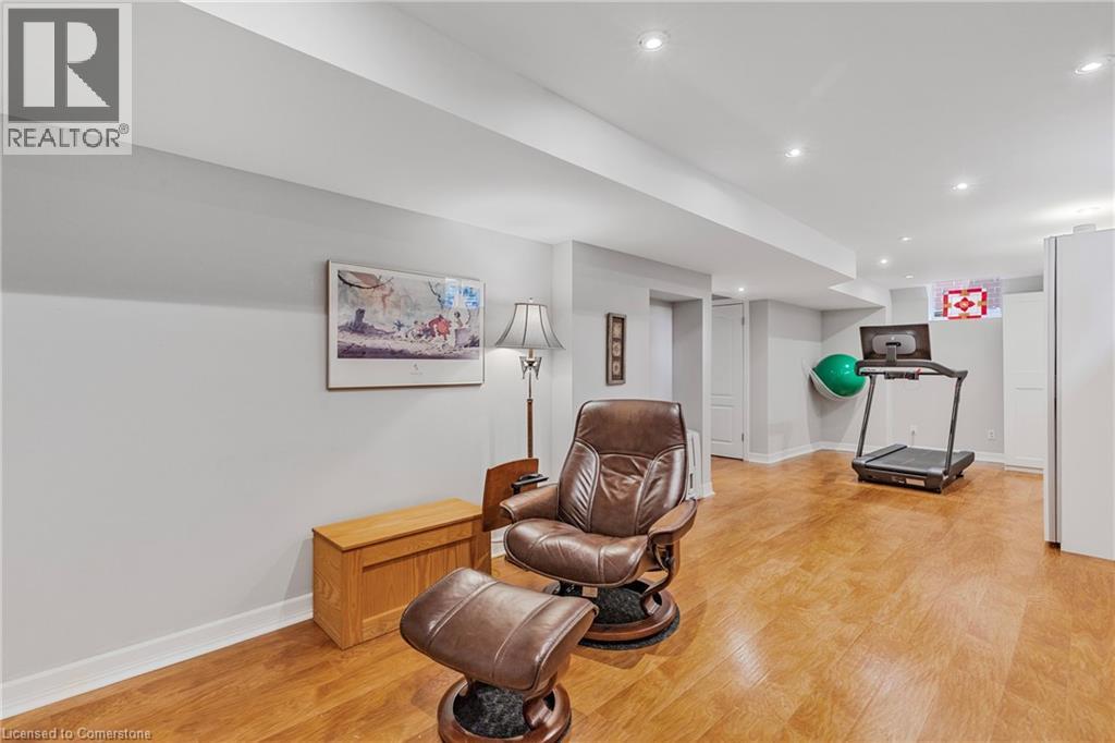 Photo 31 of 1256 Roundwood Crescent, Oakville ON