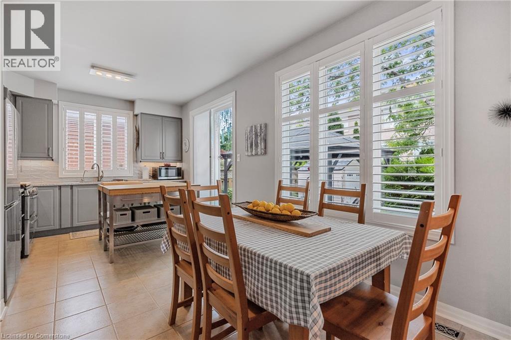 Photo 15 of 1256 Roundwood Crescent, Oakville ON