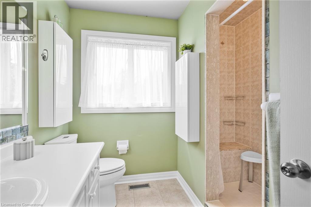 Photo 20 of 1256 Roundwood Crescent, Oakville ON