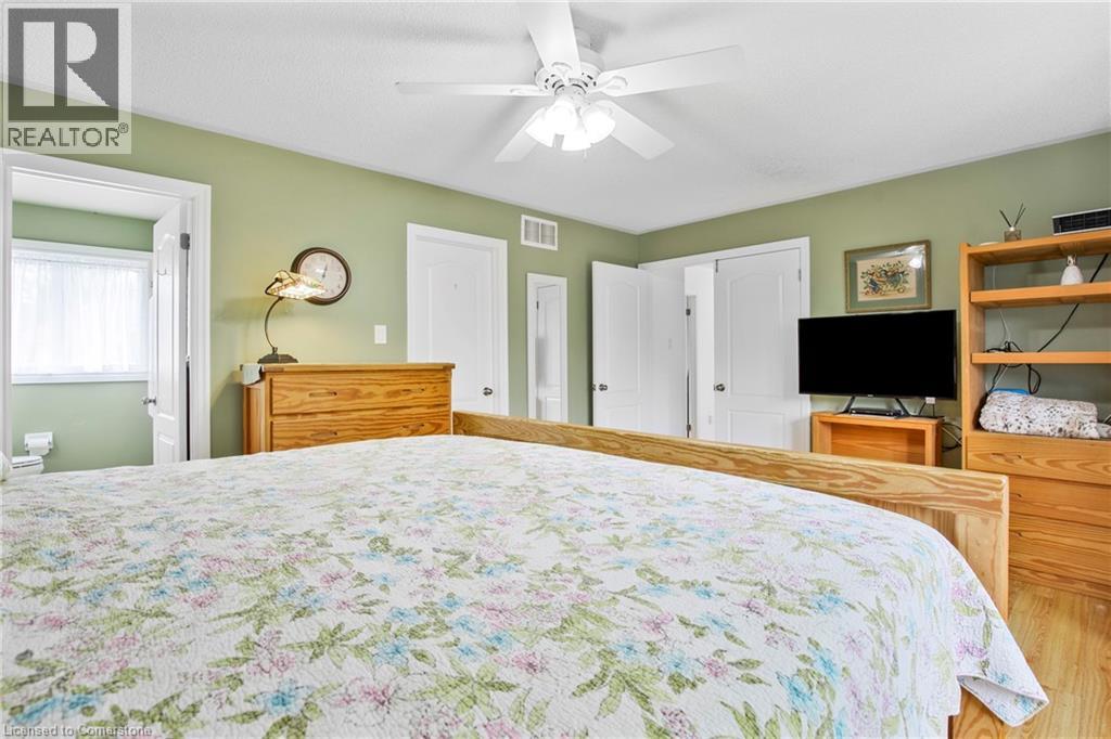 Photo 19 of 1256 Roundwood Crescent, Oakville ON