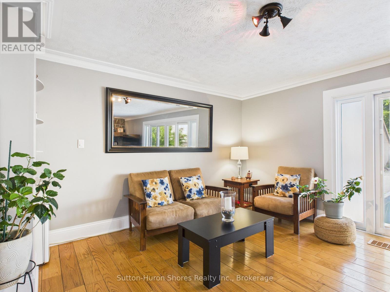 668 GUSTAVUS STREET - 14