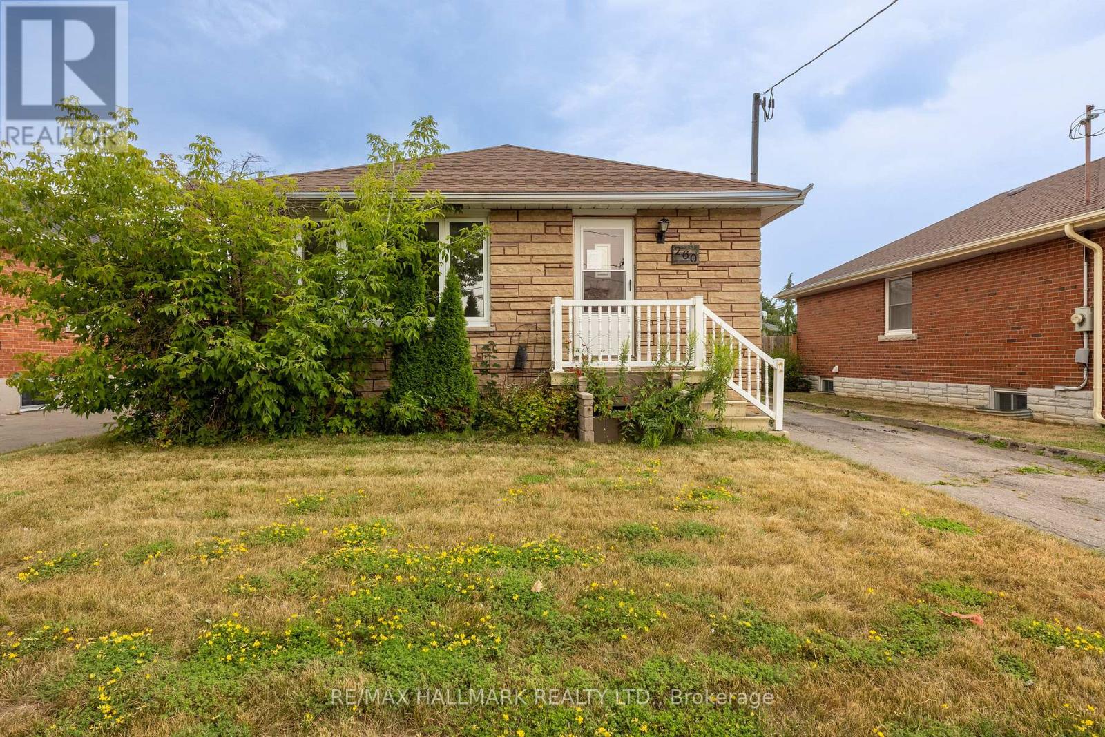 Photo 2 of 260 Farewell Avenue, Oshawa ON