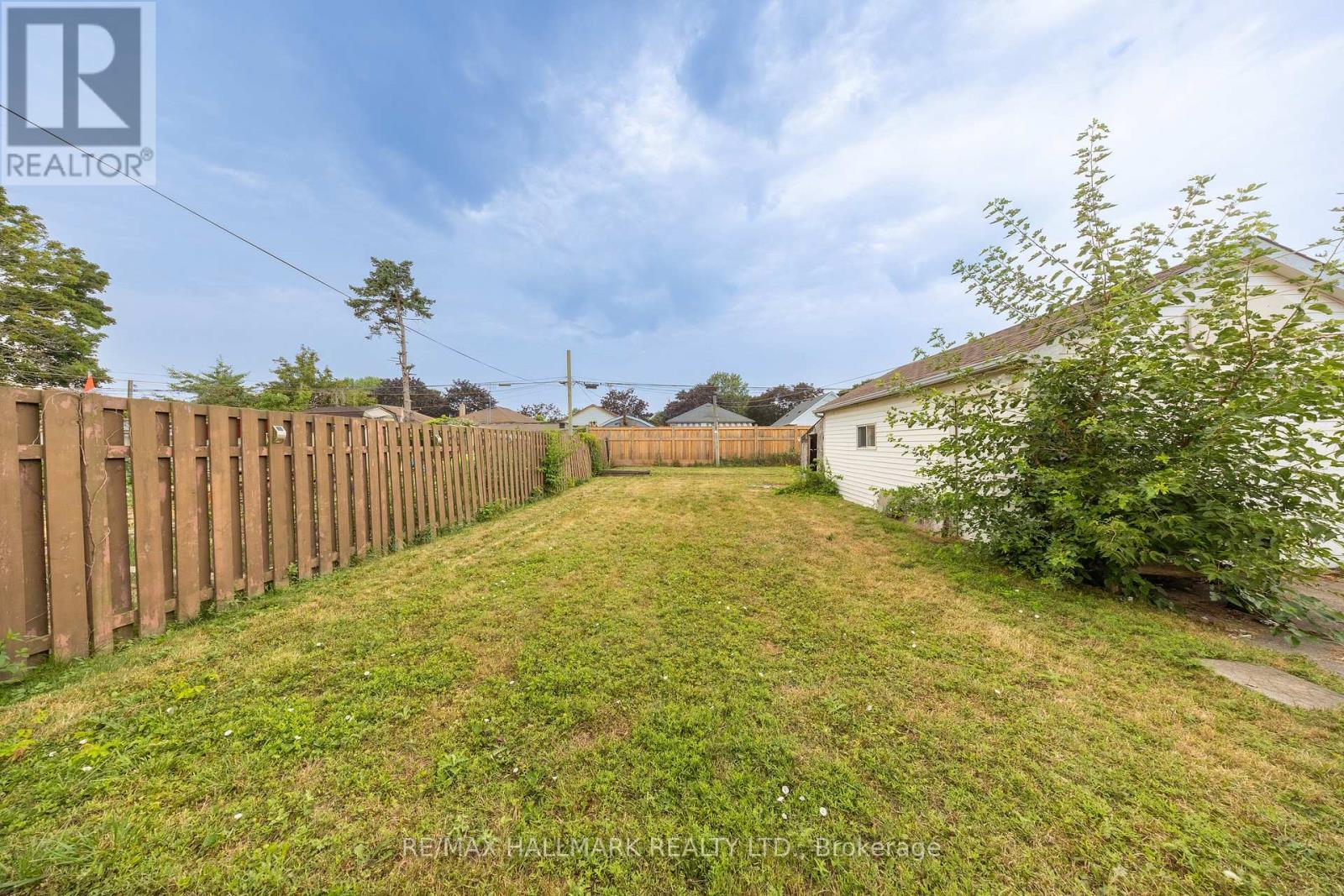 Photo 7 of 260 Farewell Avenue, Oshawa ON