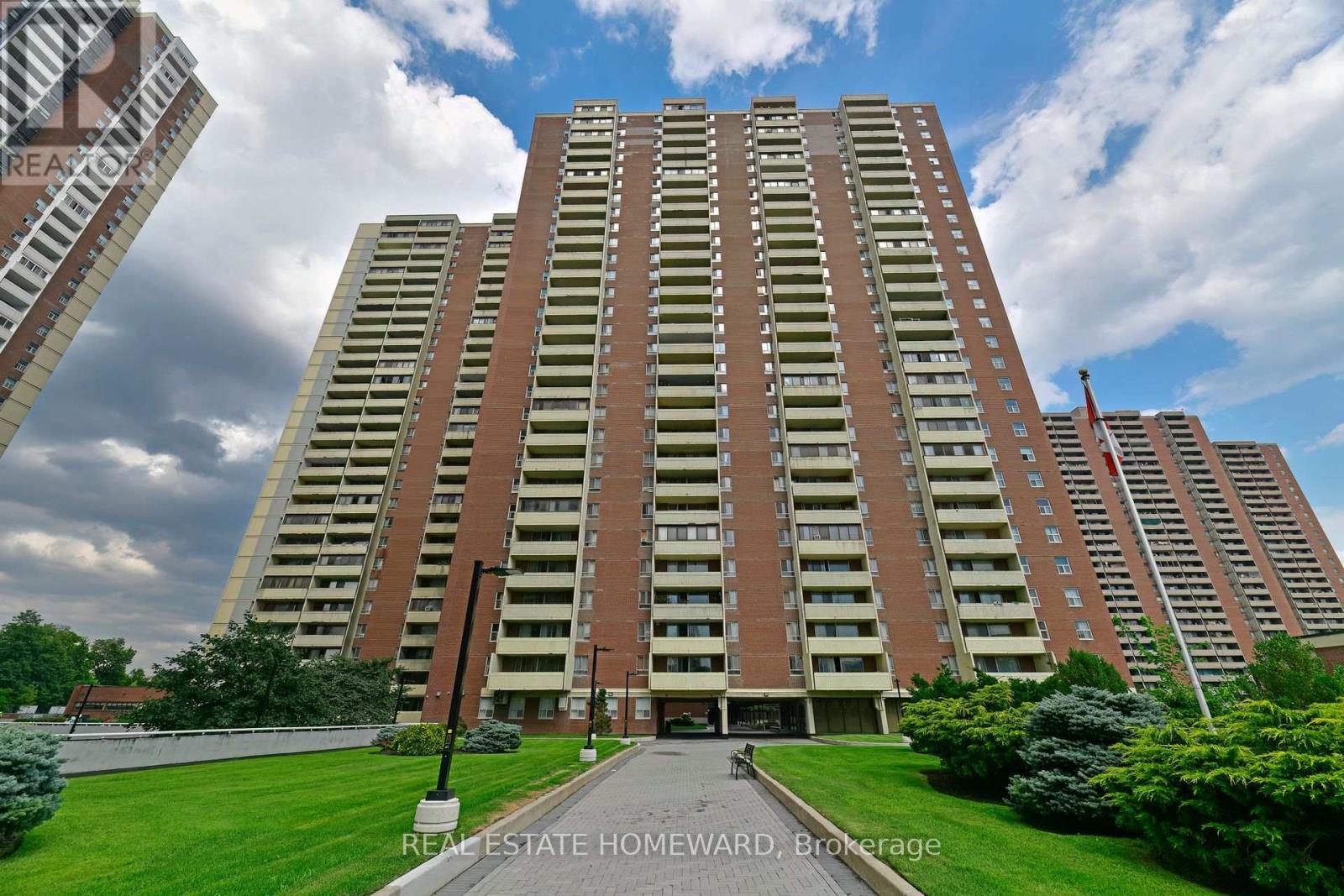 Photo 6 of 1503 5 Massey Square, Toronto ON