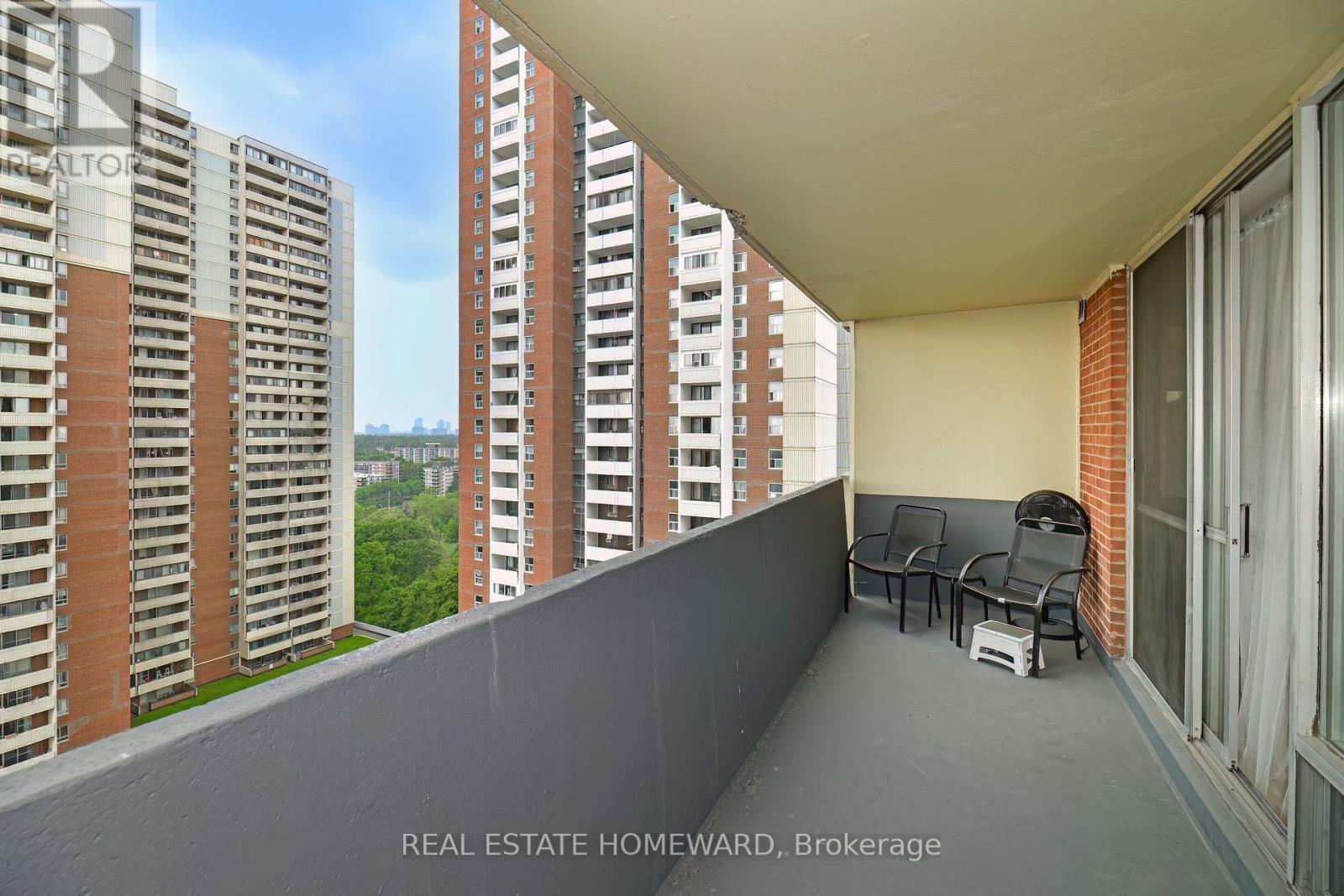 Photo 2 of 1503 5 Massey Square, Toronto ON