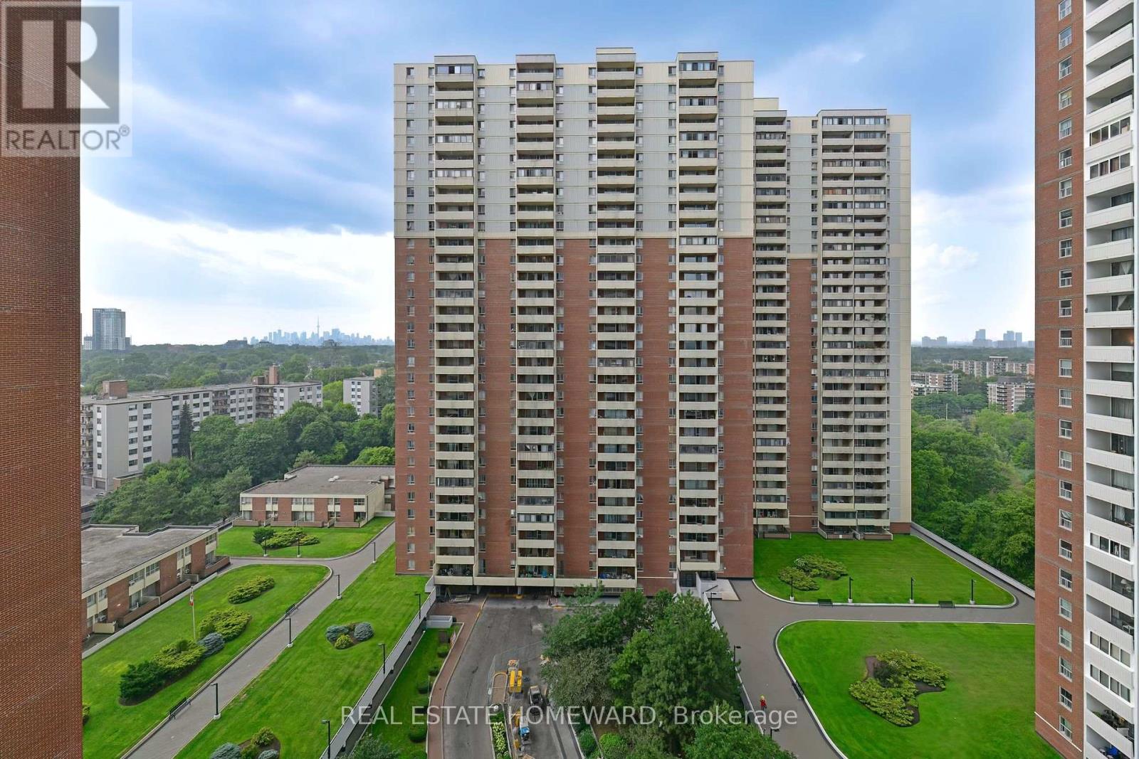 Photo 15 of 1503 5 Massey Square, Toronto ON