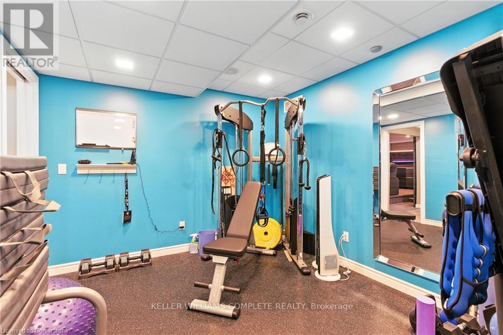 Photo 33 of 114 Armour Crescent, Hamilton ON