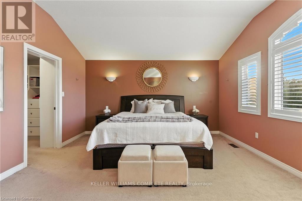 Photo 27 of 114 Armour Crescent, Hamilton ON