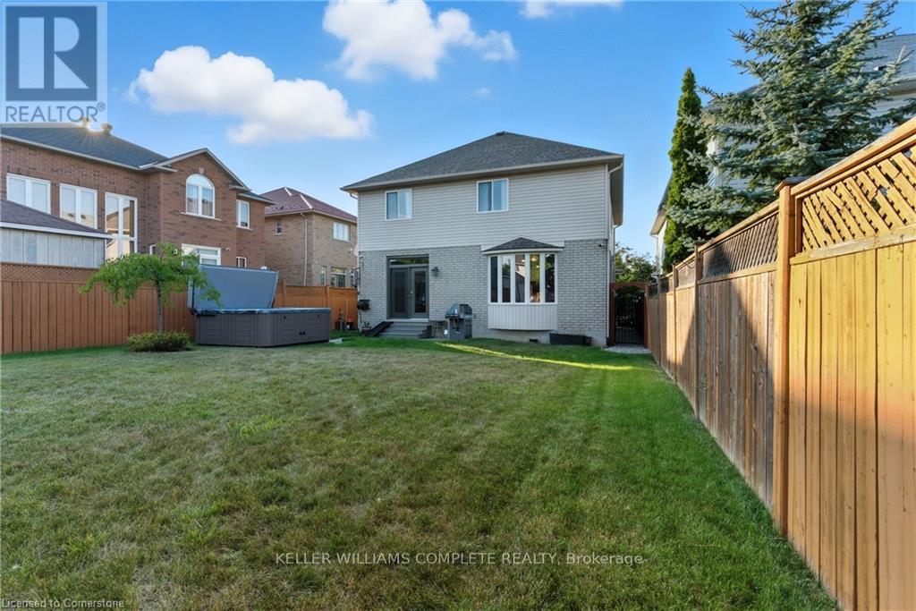 Photo 40 of 114 Armour Crescent, Hamilton ON