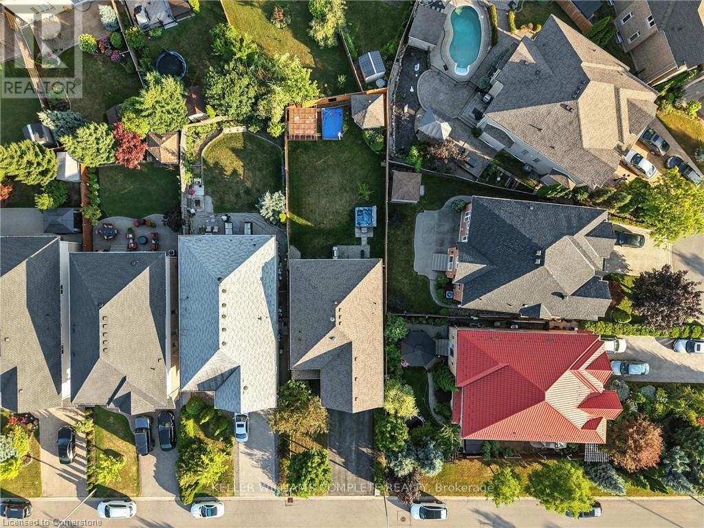 Photo 44 of 114 Armour Crescent, Hamilton ON