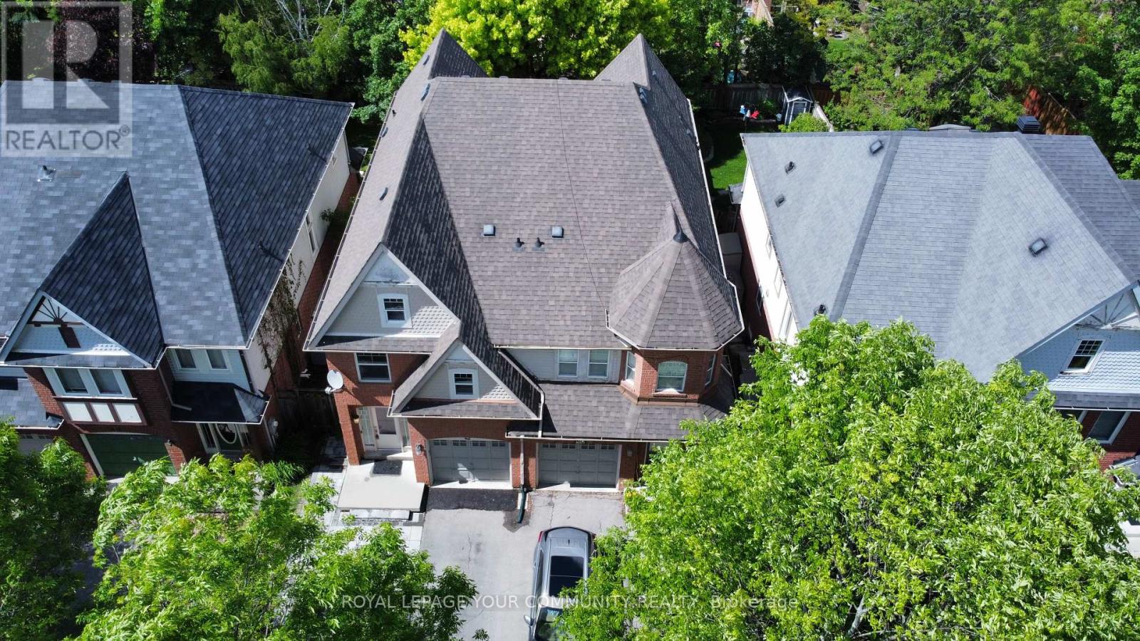 Photo 38 of 42 Woodroof Crescent, Aurora ON