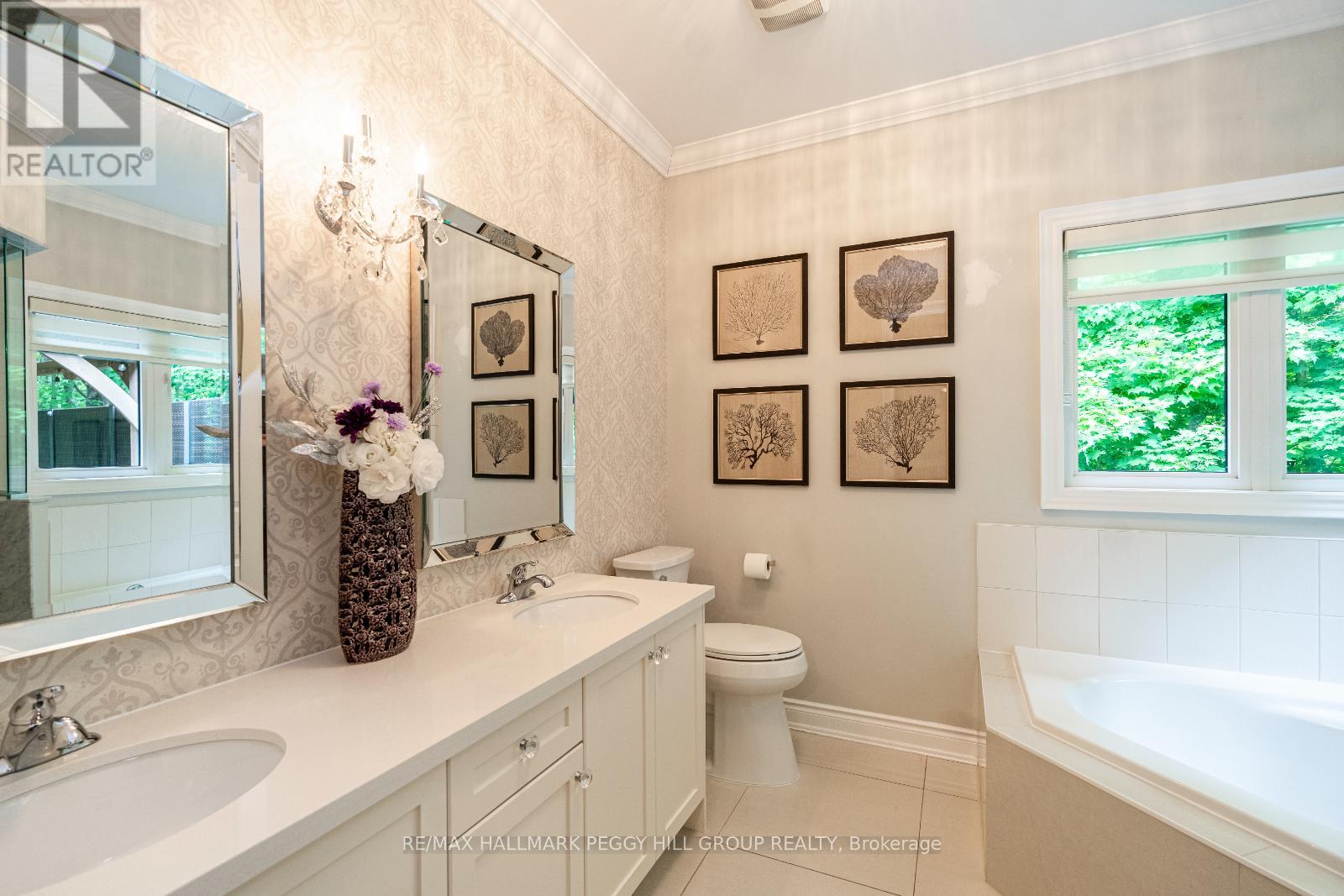 Photo 12 of 11 Emerald Terrace, Oromedonte ON