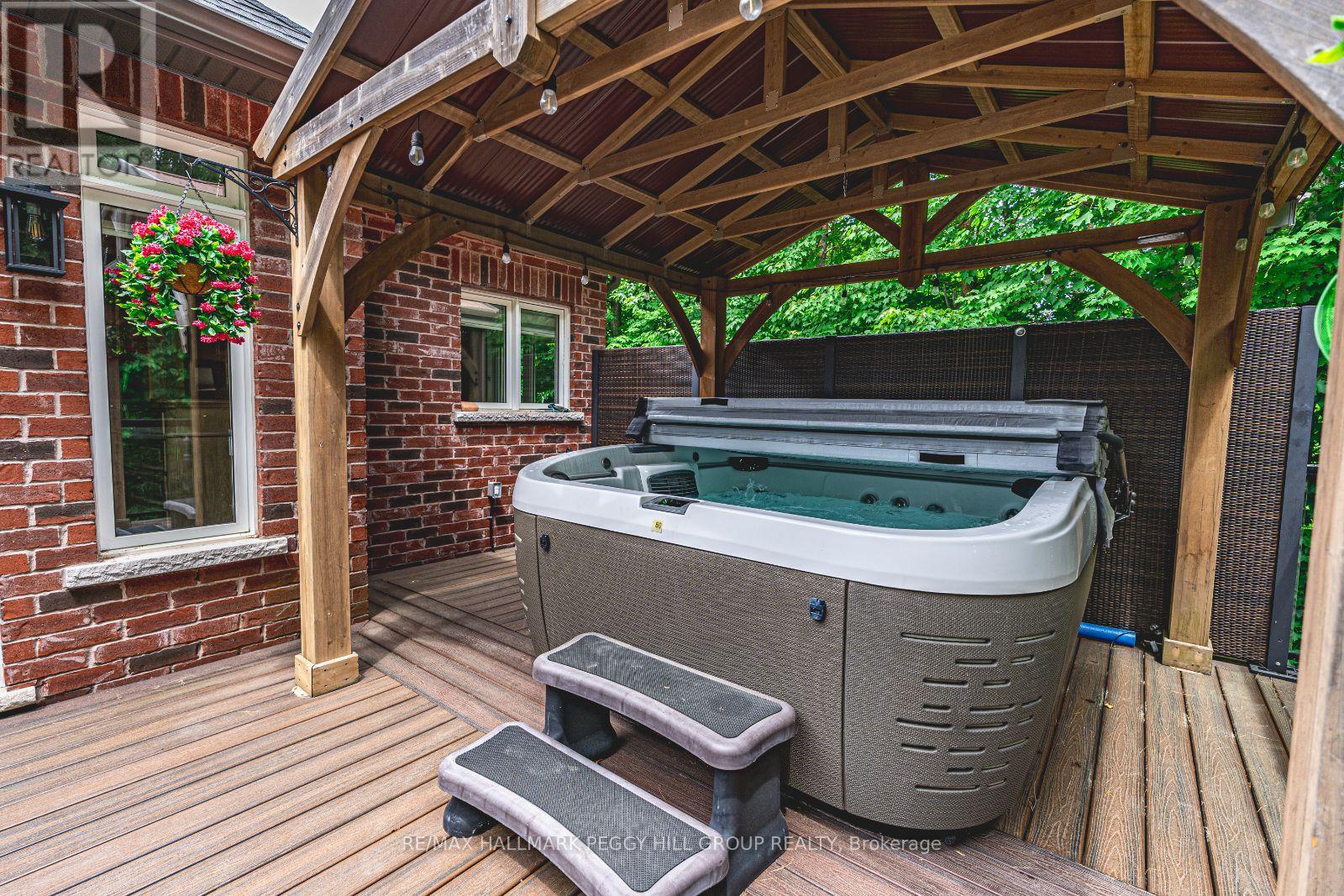 Photo 28 of 11 Emerald Terrace, Oromedonte ON