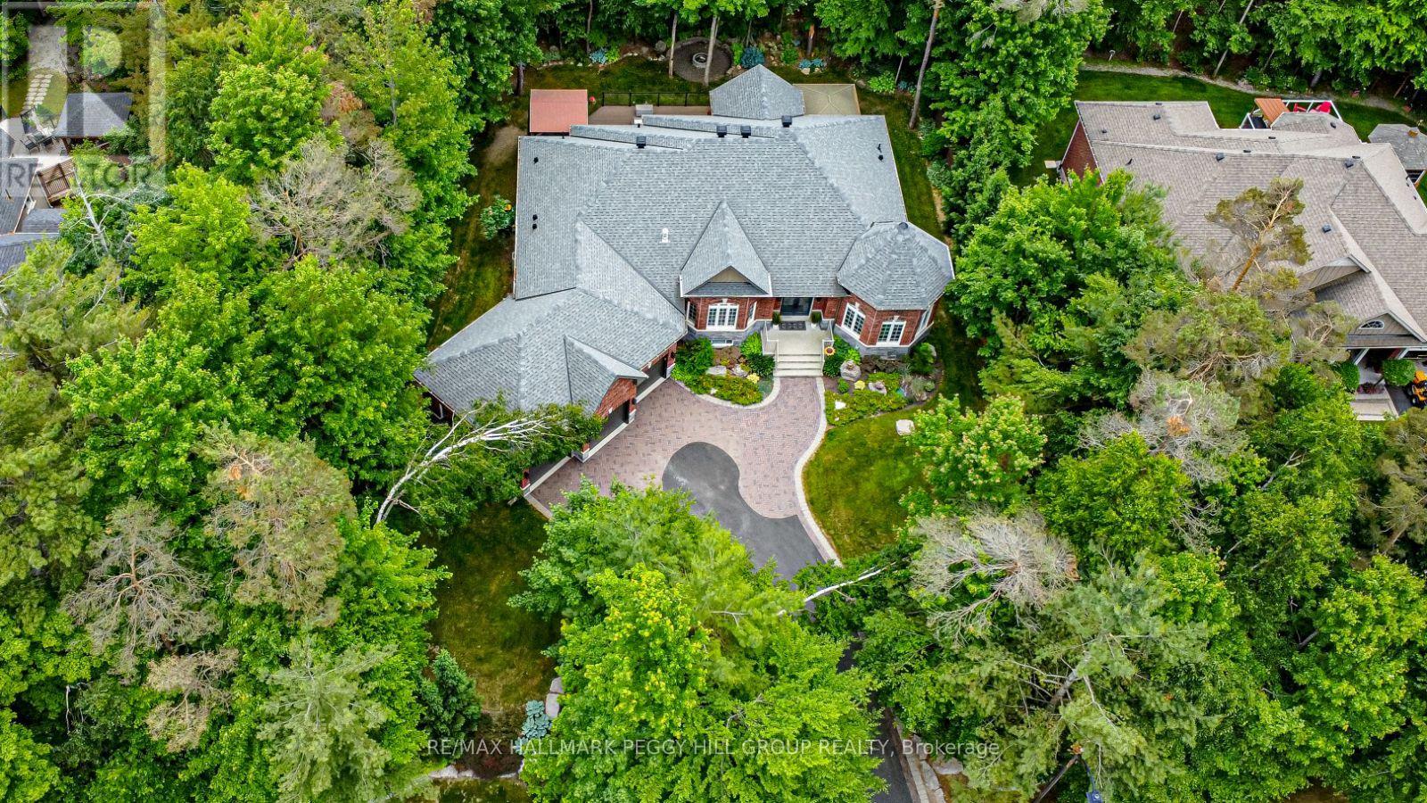 Photo 33 of 11 Emerald Terrace, Oromedonte ON