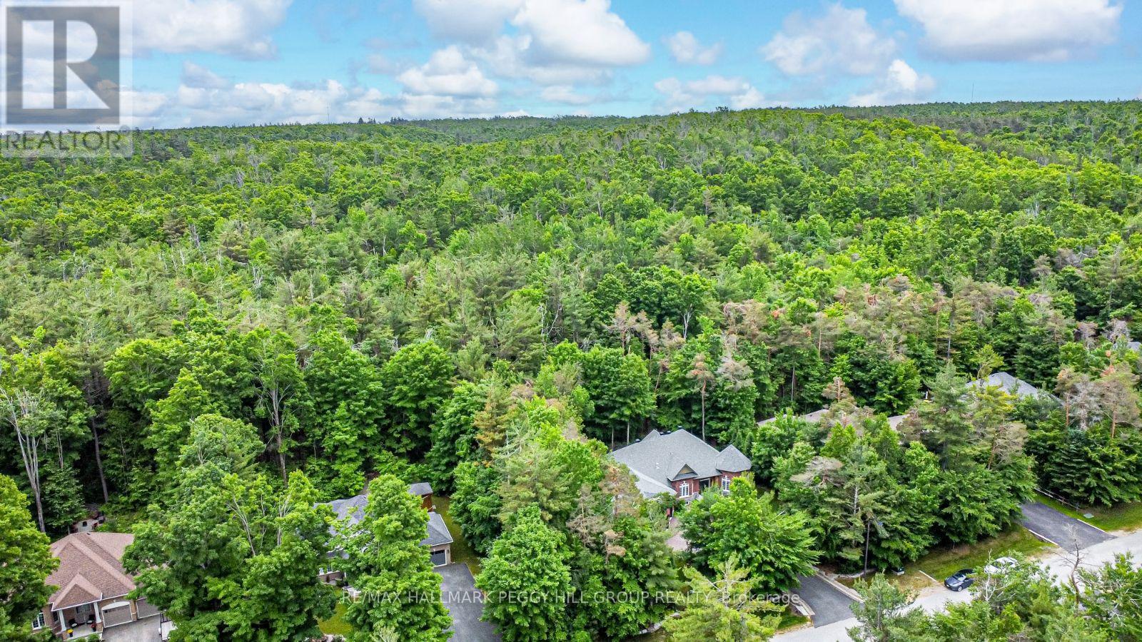 Photo 34 of 11 Emerald Terrace, Oromedonte ON