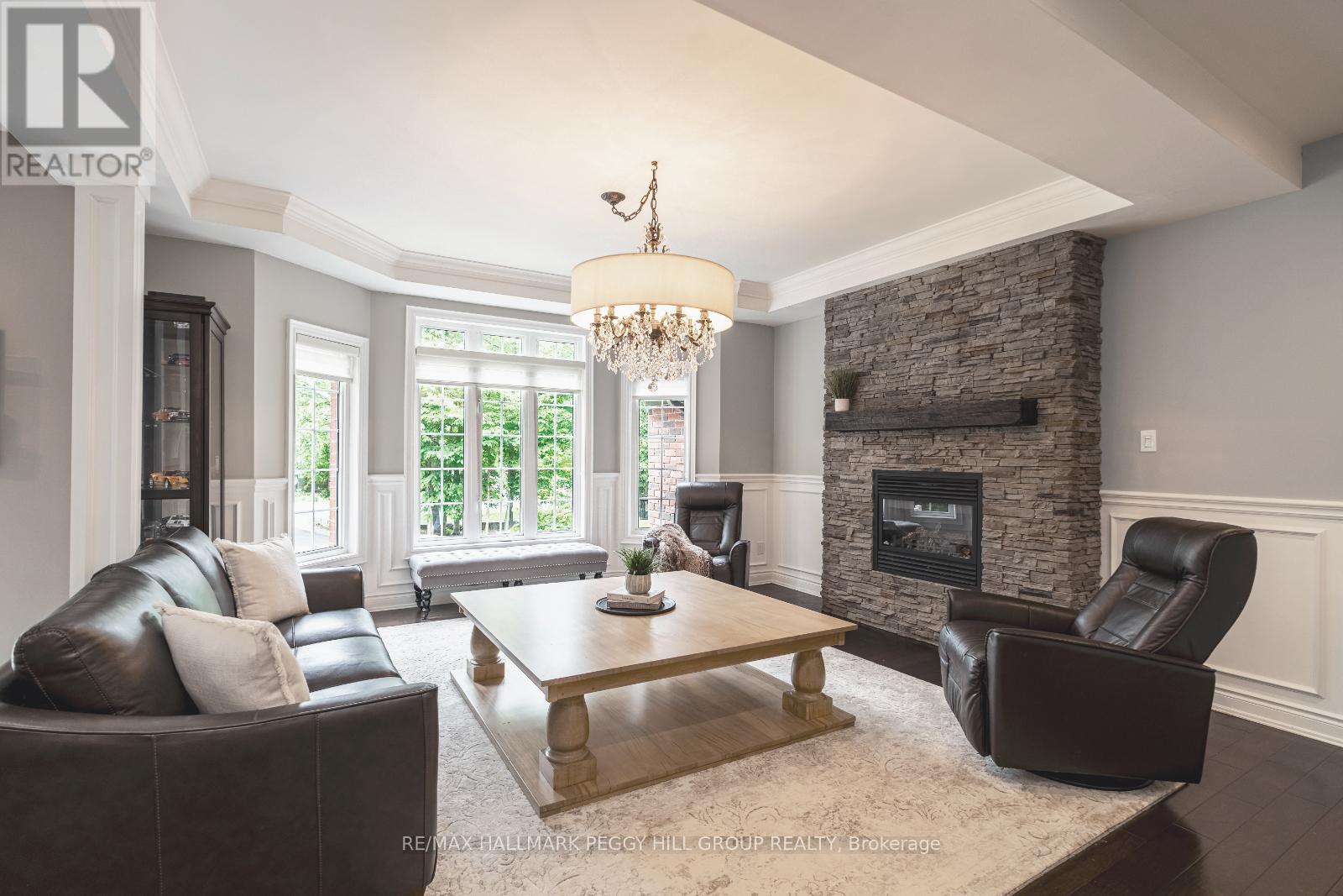Photo 9 of 11 Emerald Terrace, Oromedonte ON