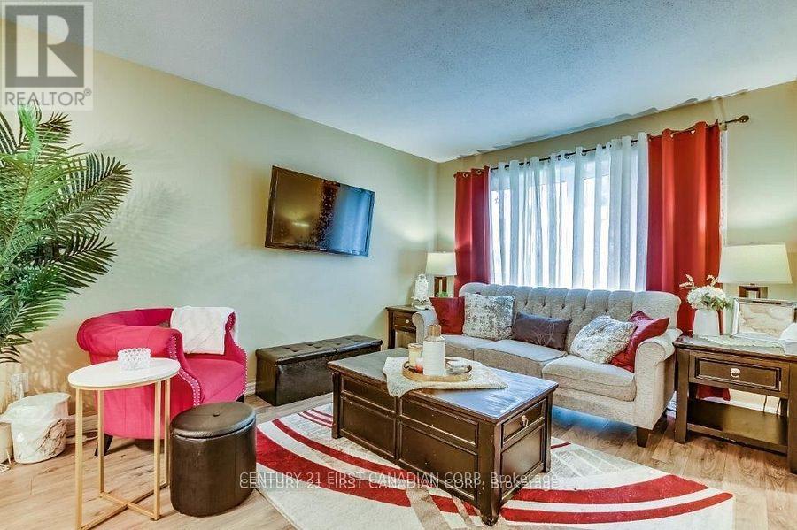Photo 2 of 32 700 Exeter Road, London South ON