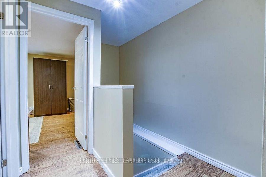 Photo 9 of 32 700 Exeter Road, London South ON