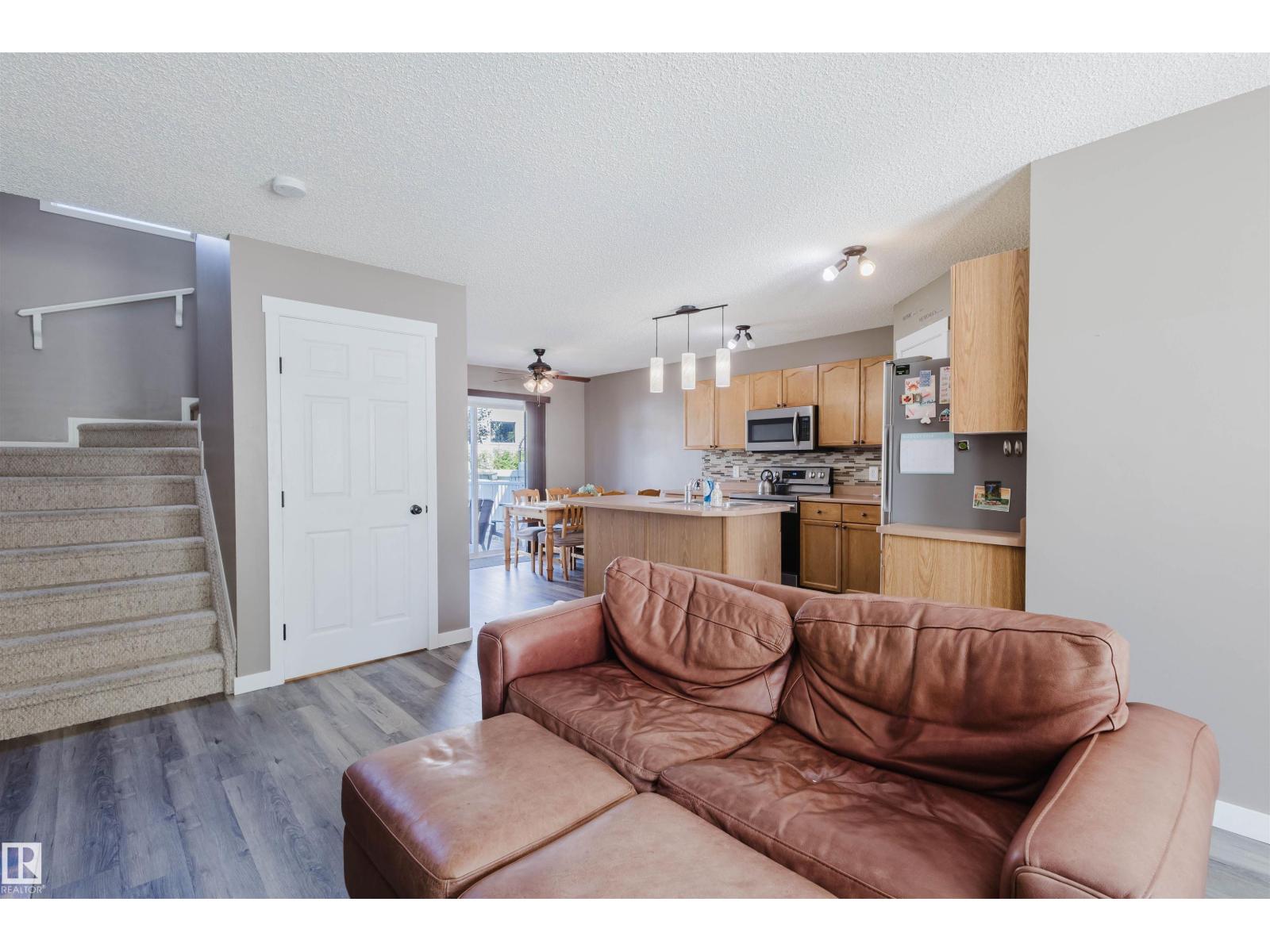 Photo 12 of 3032 Trelle Cr Nw, Edmonton AB