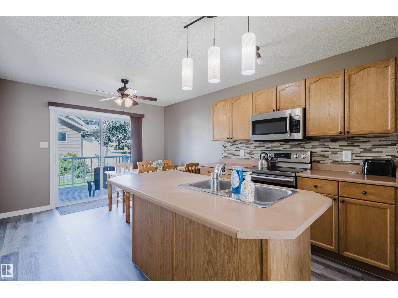 Photo 13 of 3032 Trelle Cr Nw, Edmonton AB