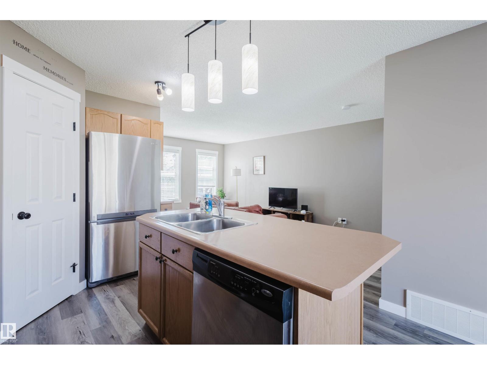 Photo 16 of 3032 Trelle Cr Nw, Edmonton AB