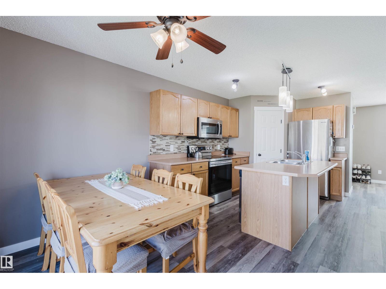 Photo 18 of 3032 Trelle Cr Nw, Edmonton AB