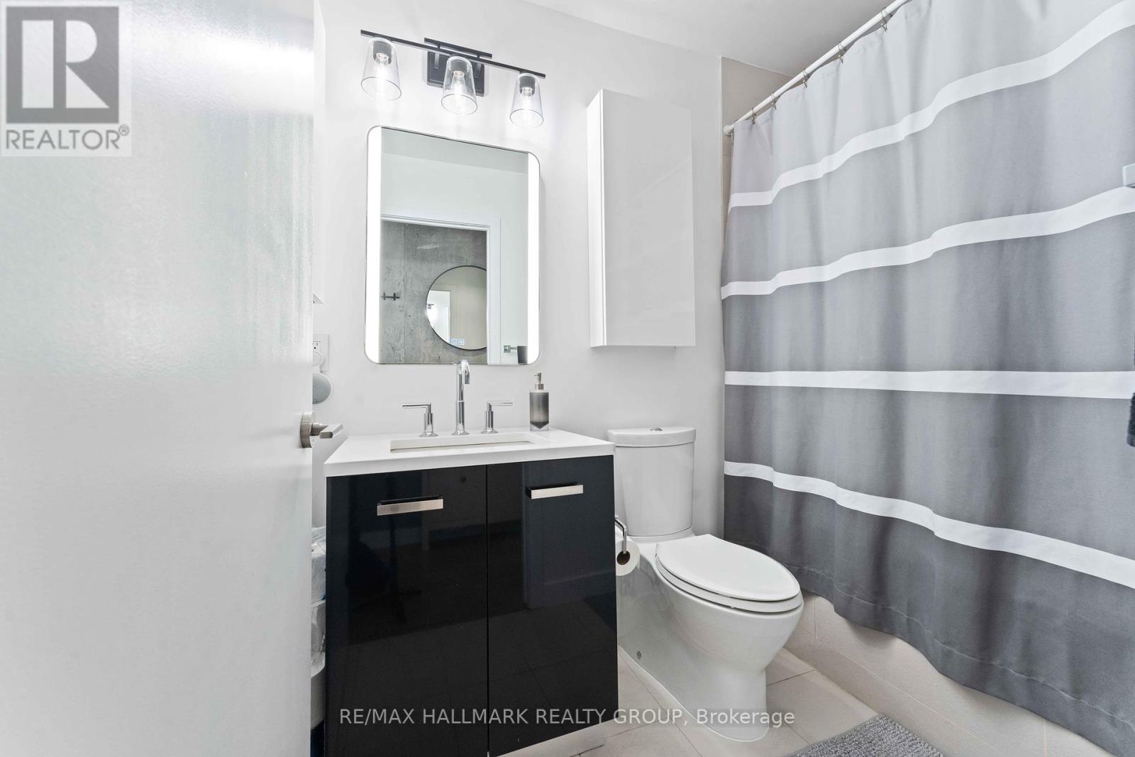 Photo 17 of 903 224 Lyon Street N, Ottawa ON