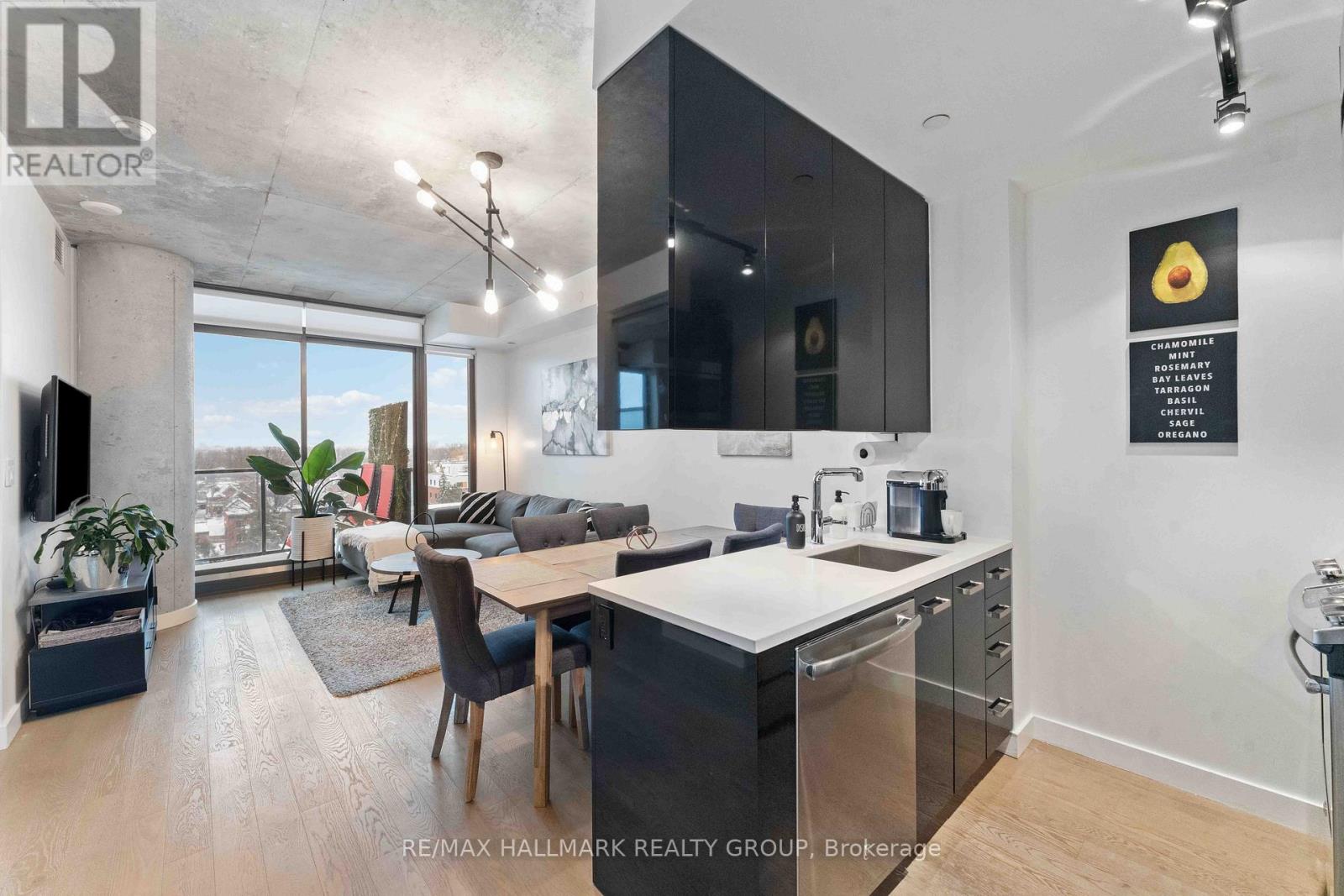 Kitchen/Living