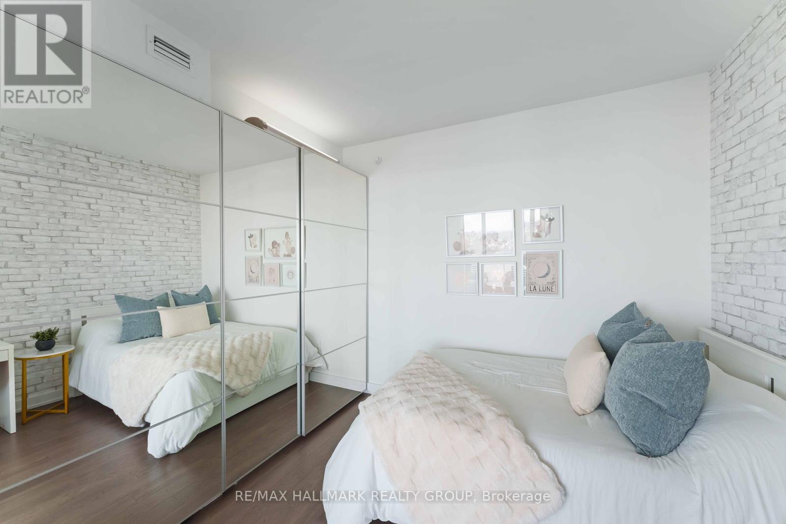 Photo 9 of 1602 111 Champagne Avenue S, Ottawa ON
