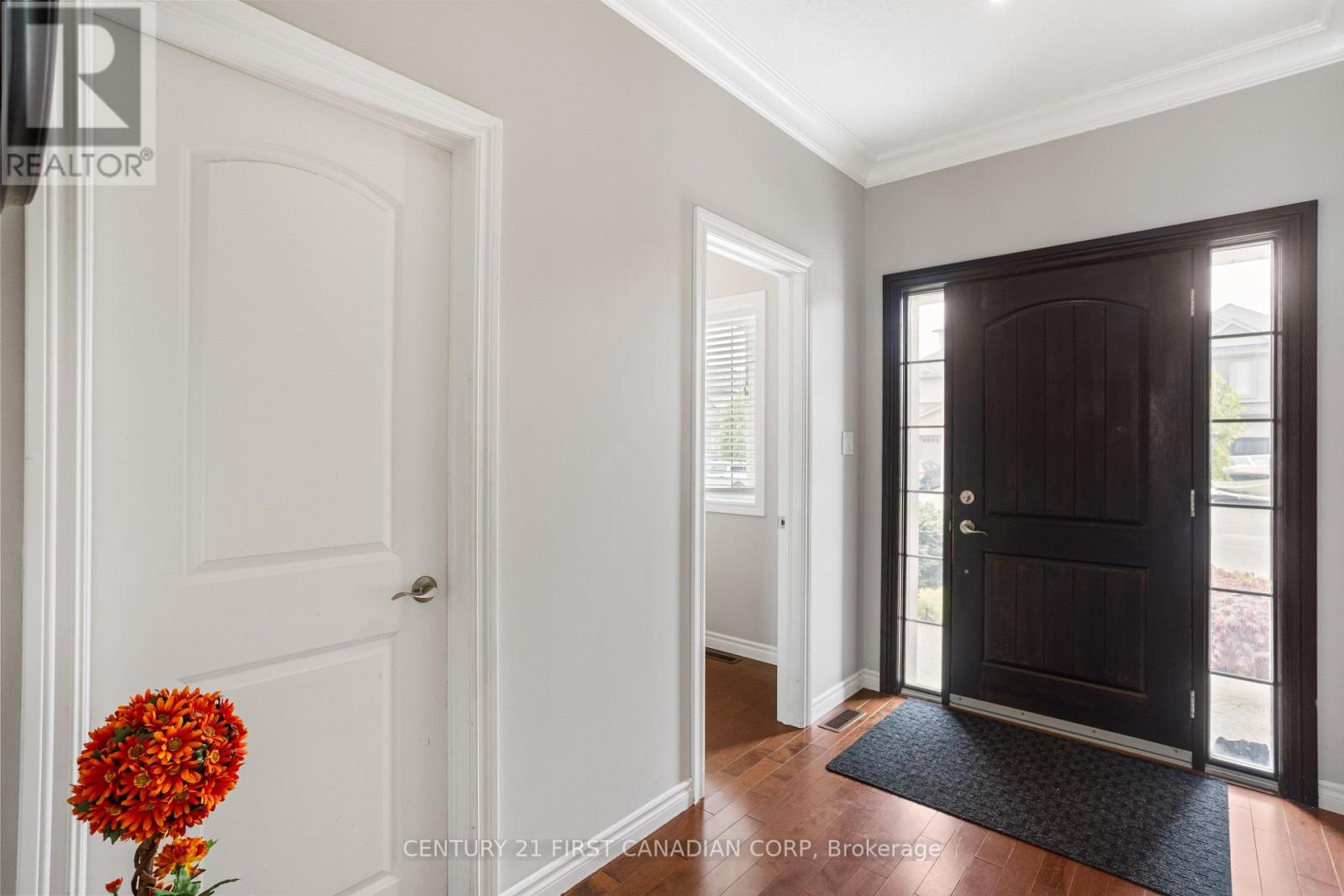 Photo 4 of 6621 Navin Crescent, London South ON