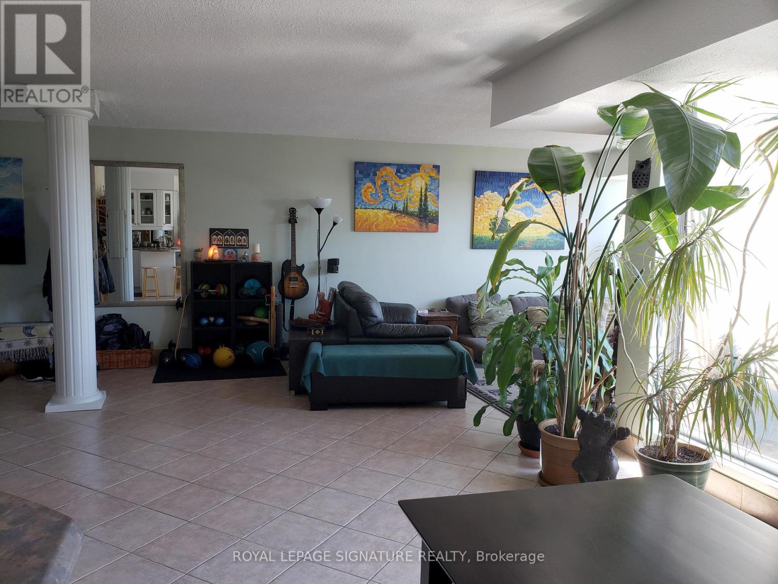 Photo 9 of 314 1300 Marlborough Court, Oakville ON