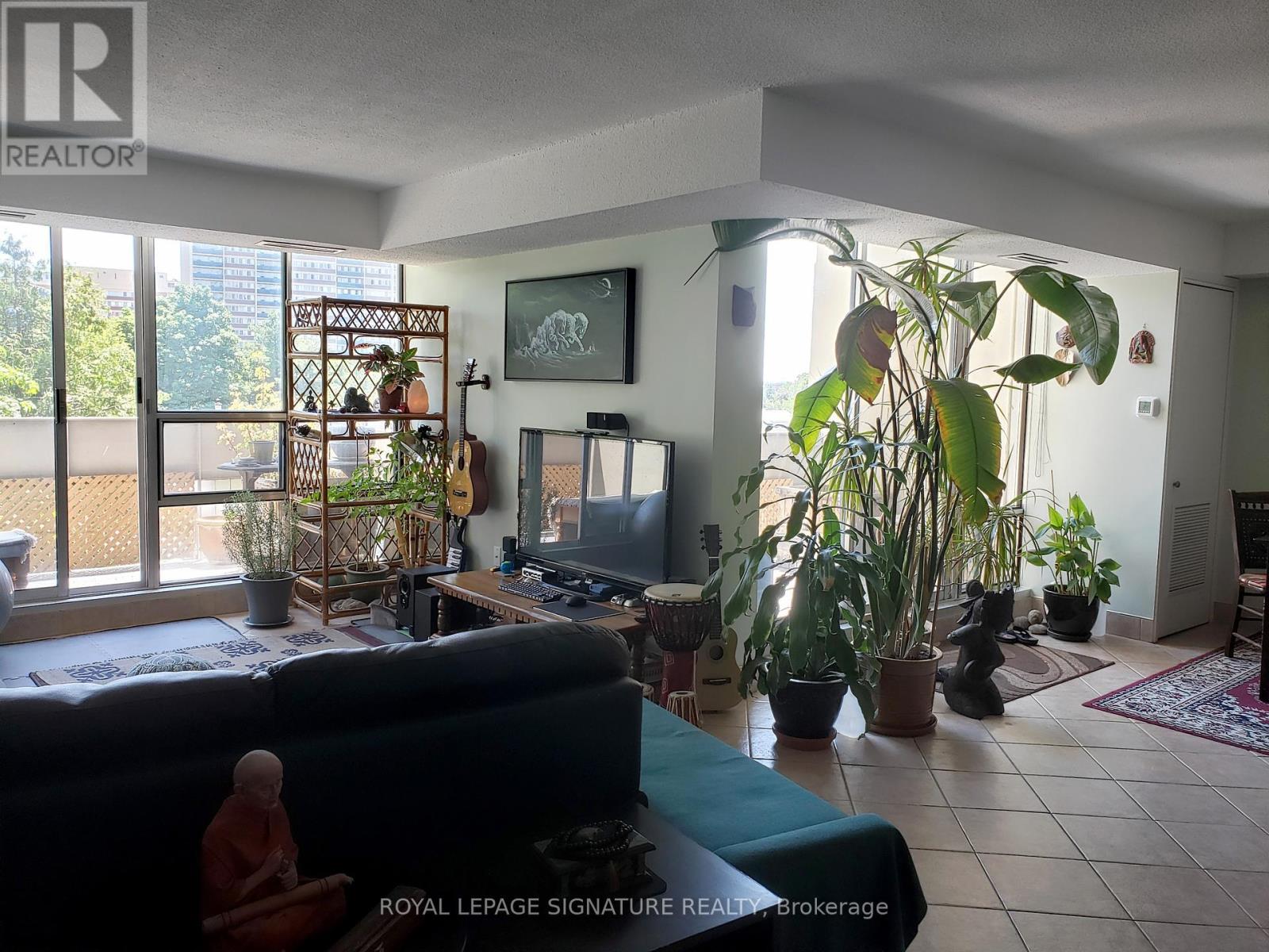Photo 8 of 314 1300 Marlborough Court, Oakville ON